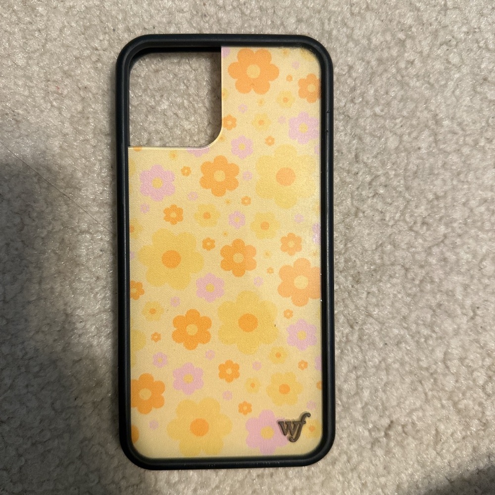 iPhone 12 wallflower case